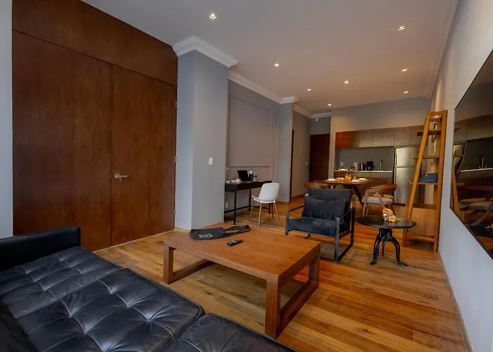 Capitalia Temistocles Polanco 5*